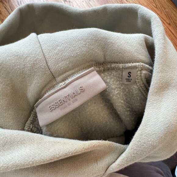Essentials Fear of God Hoodie - Picture 5 of 5